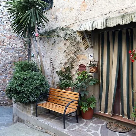 Alto * Castelvecchio (Pisa)